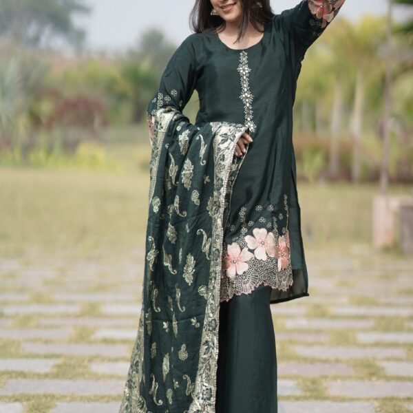 Emerald Elegance Embroidered Kurta Set